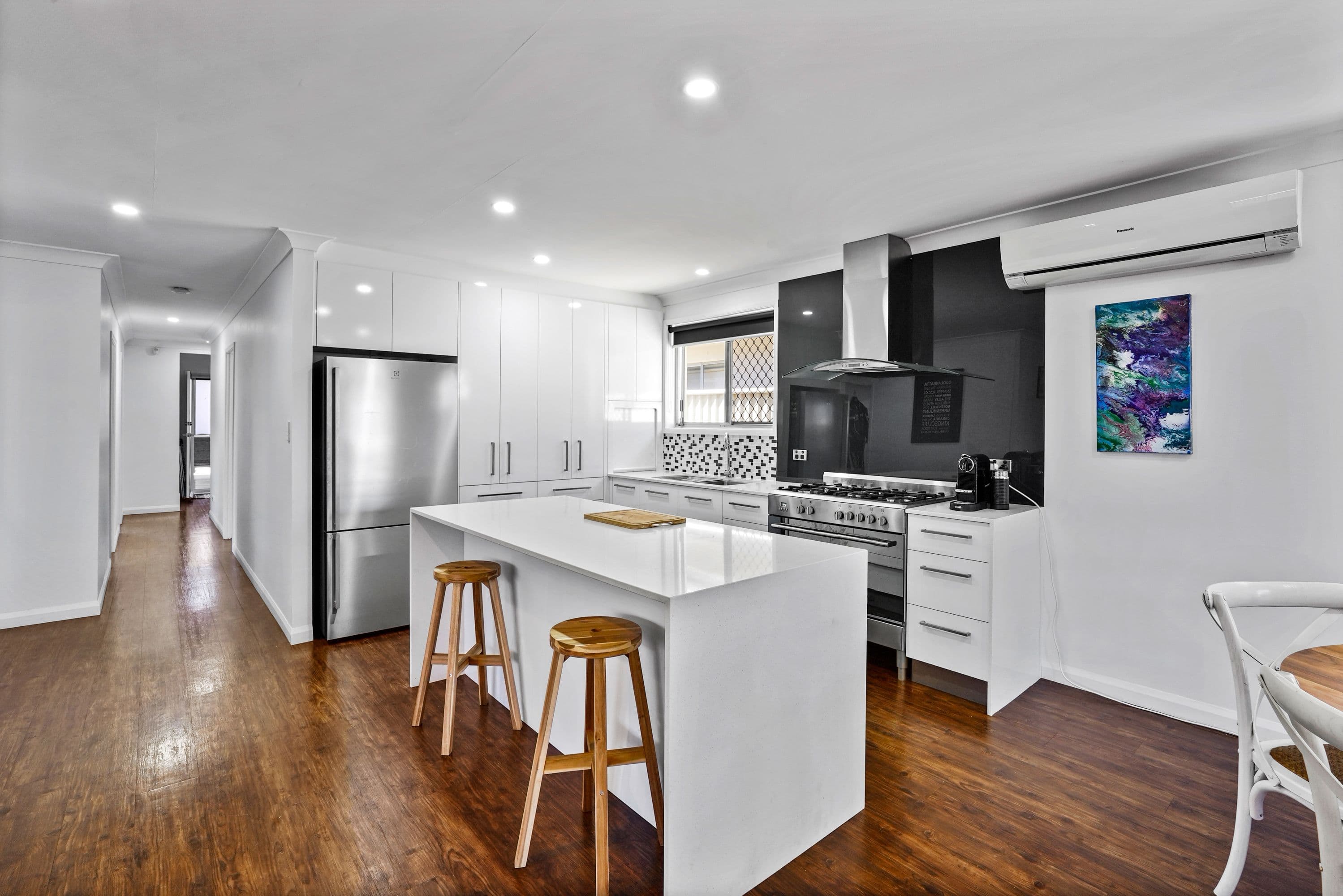 5 Evandale Crescent, Miami QLD 4220, Miami - Thumbnail 2
