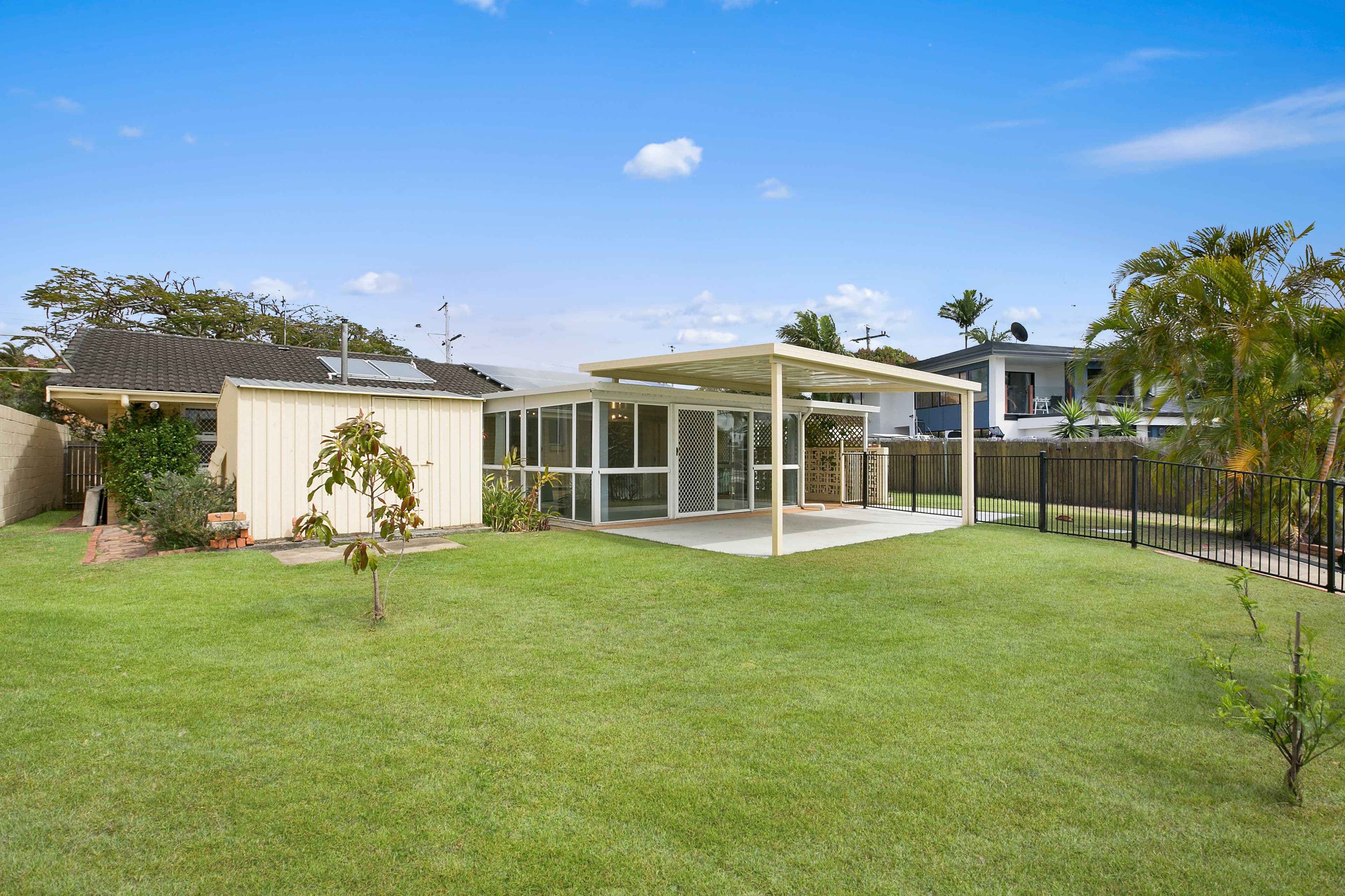 59 Hollywell Road, Biggera Waters QLD 4216, Biggera Waters - Thumbnail 3