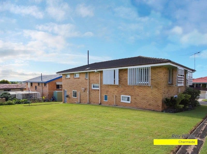 8 Geraldine Street, WAVELL HEIGHTS QLD 4012, Wavell Heights - Thumbnail 3