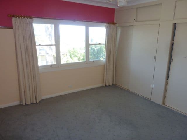 24 Mountain Avenue, WOONONA NSW 2517, Woonona - Thumbnail 5