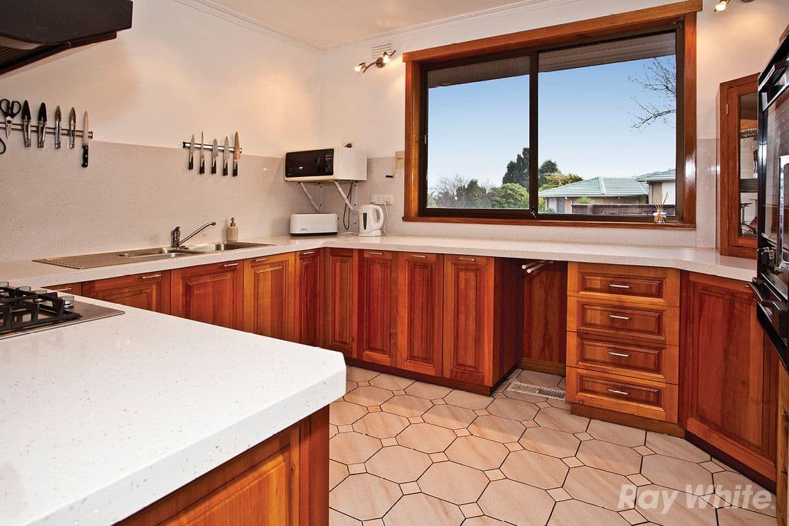 13 Rawdon Hill Drive, DANDENONG NORTH VIC 3175, Dandenong North - Thumbnail 4