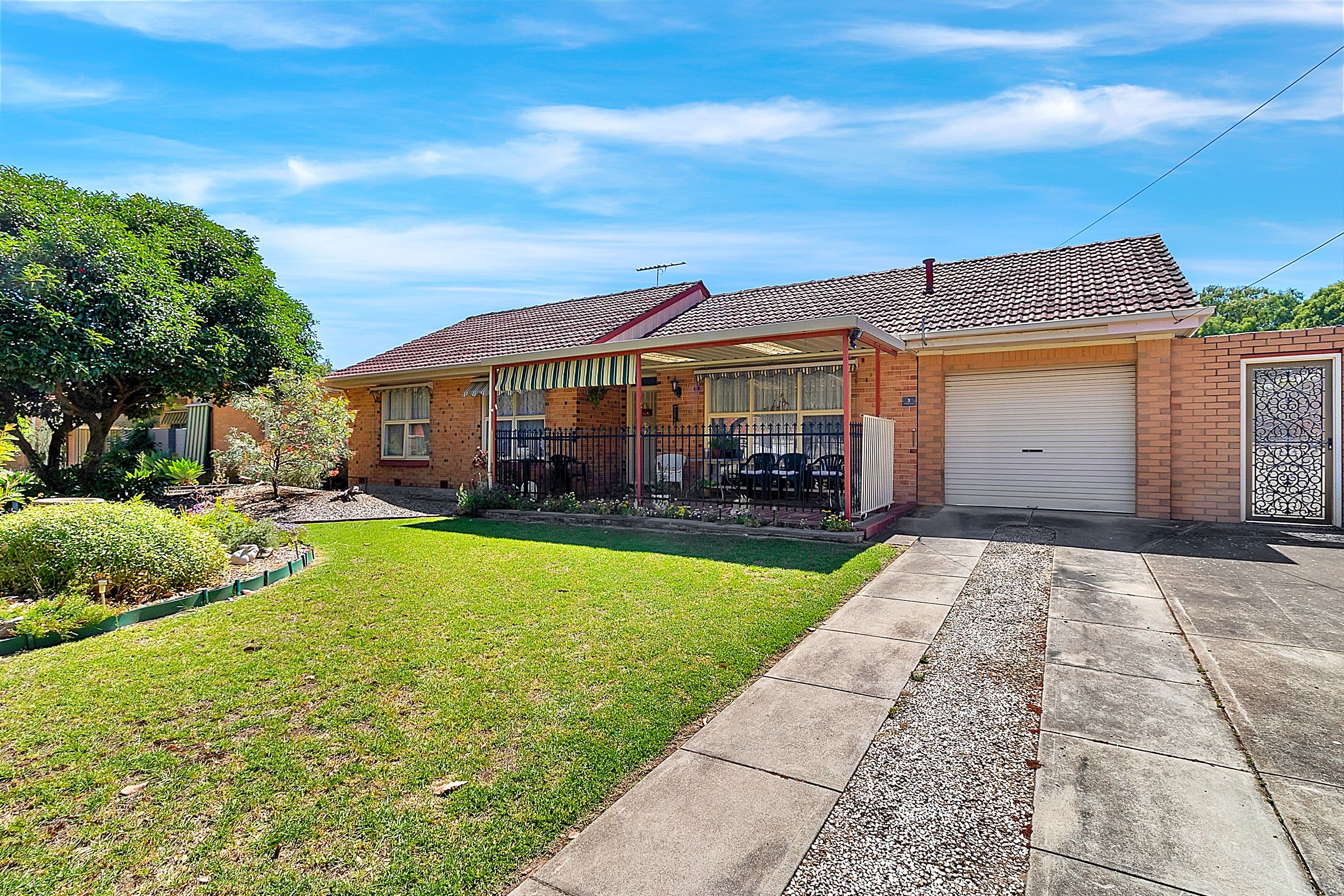 3 Knightsbridge Avenue, Valley View SA 5093, Valley View - Thumbnail 2