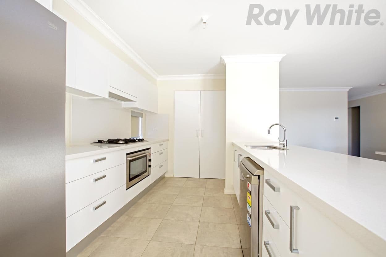 94 Radisich Loop, Oran Park - Thumbnail 2