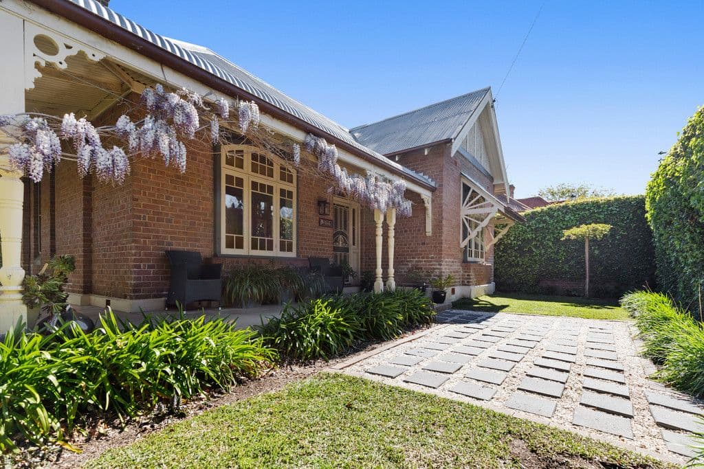 88 Bradley Street, Goulburn NSW 2580, Goulburn - Image 1