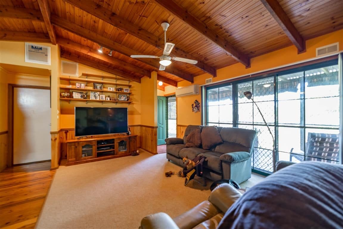 72 Carey Street, Tumut NSW 2720, Tumut - Thumbnail 3
