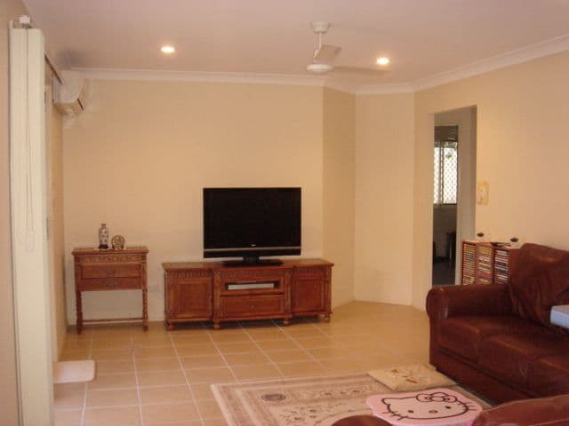 10 Woodglen Street, KURABY QLD 4112, Kuraby - Thumbnail 2