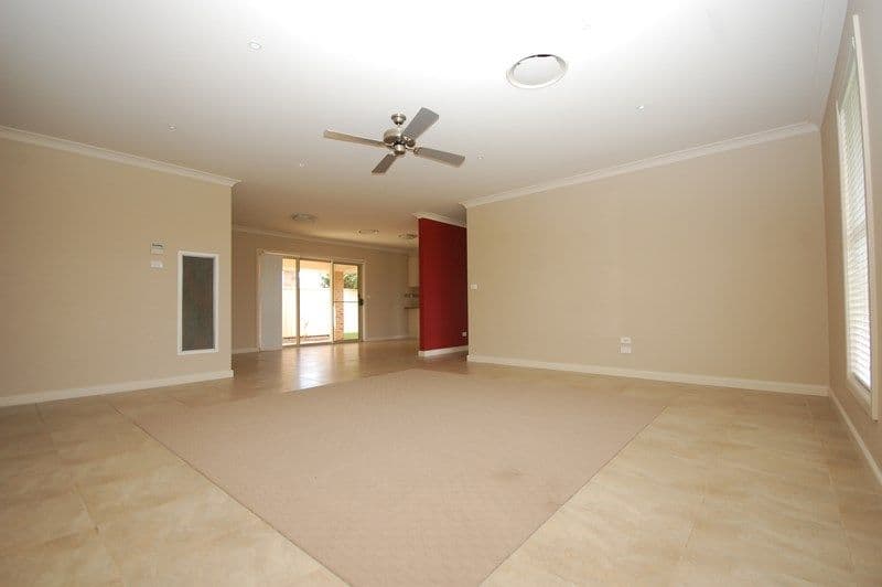 24 Northgrove Drive, GRIFFITH NSW 2680, Griffith - Thumbnail 5