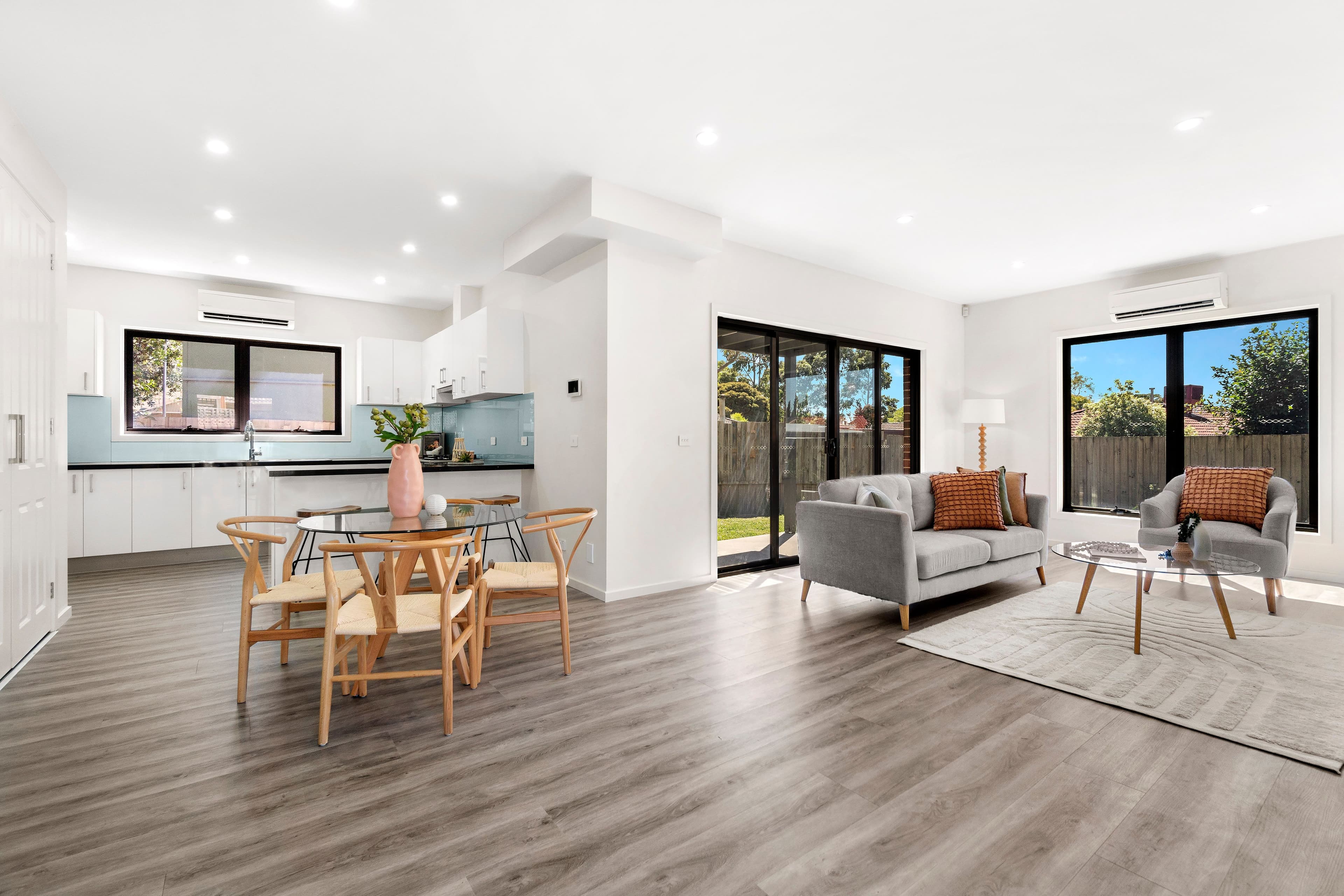 2 Weeks Close, Rowville VIC 3178, Rowville - Thumbnail 2
