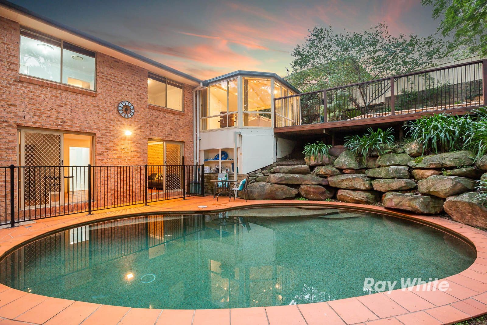 8 Forest Knoll, Castle Hill - Thumbnail 3