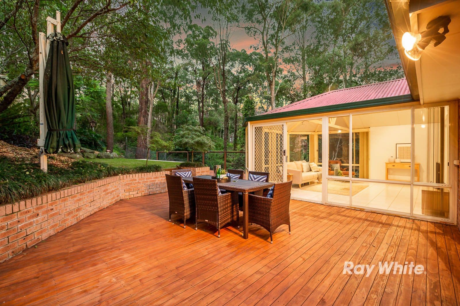 8 Forest Knoll, Castle Hill - Thumbnail 4