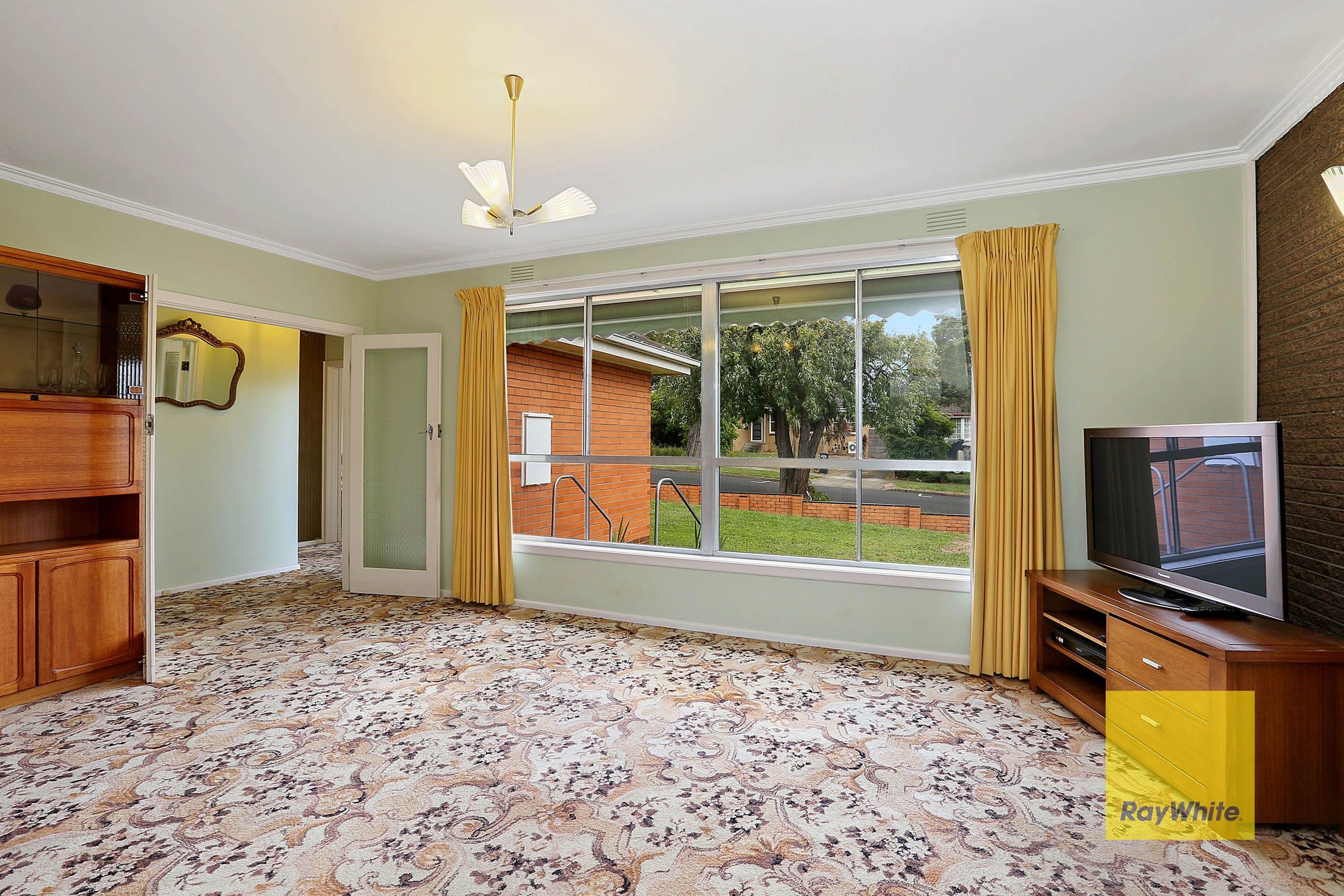 35 Cuthbert Avenue, Highton VIC 3216, Highton - Thumbnail 3