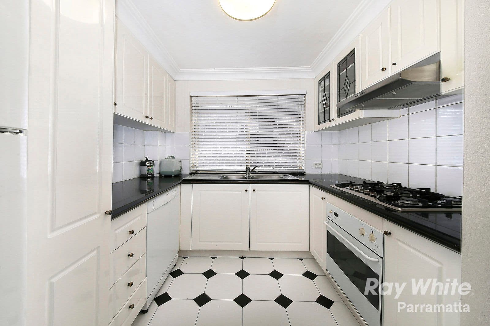 13 Park Avenue, Westmead NSW 2145, Westmead - Thumbnail 3