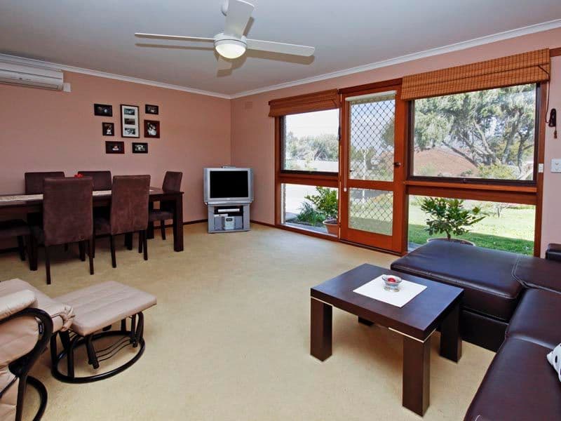 18 Pinecrest Drive, HIGHTON VIC 3216, Highton - Thumbnail 3