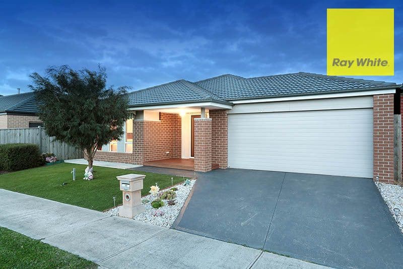 72 Middleton Drive, Point Cook VIC 3030, Point Cook - Thumbnail 2