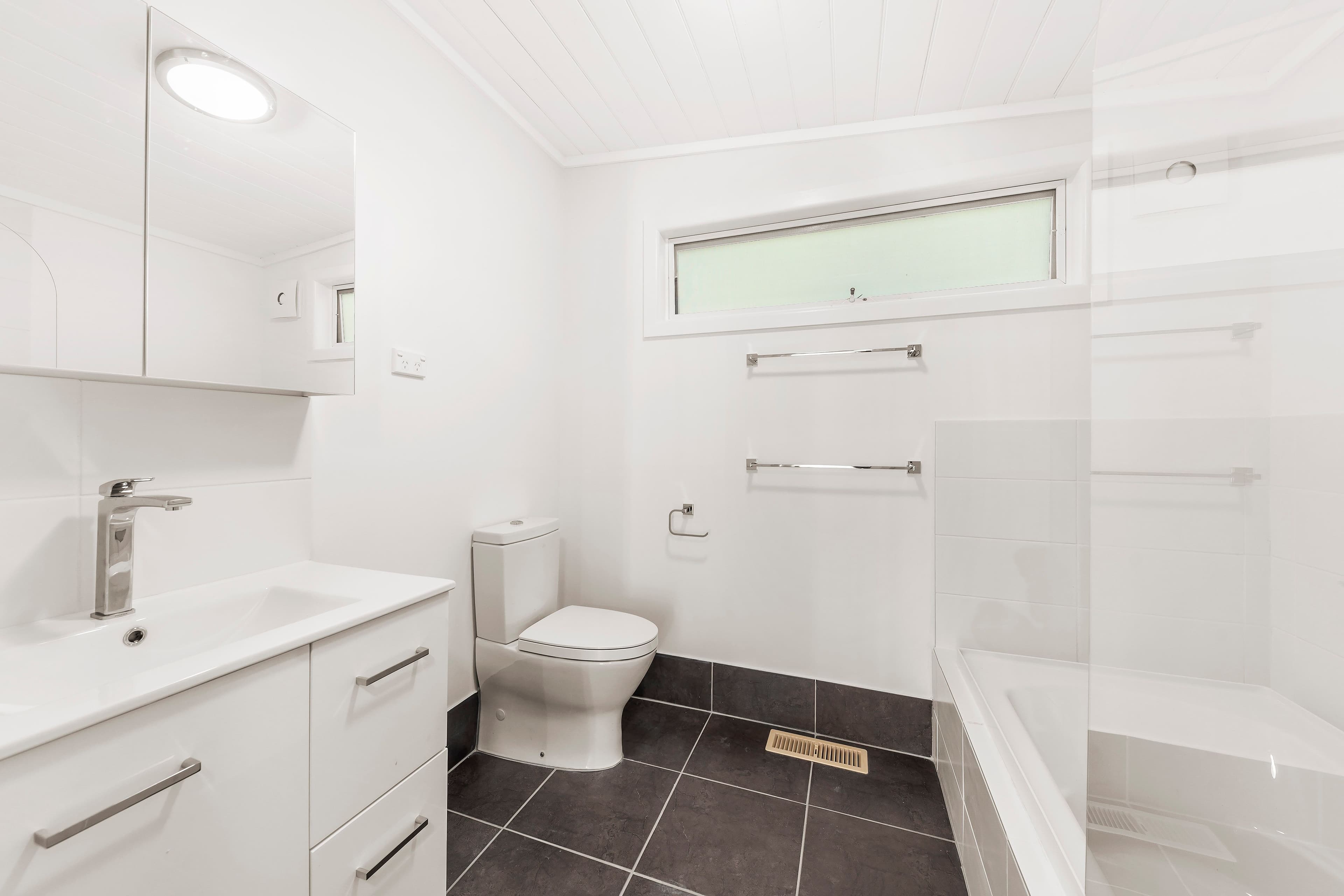 102 David Hill Road, Monbulk VIC 3793, Monbulk - Thumbnail 7