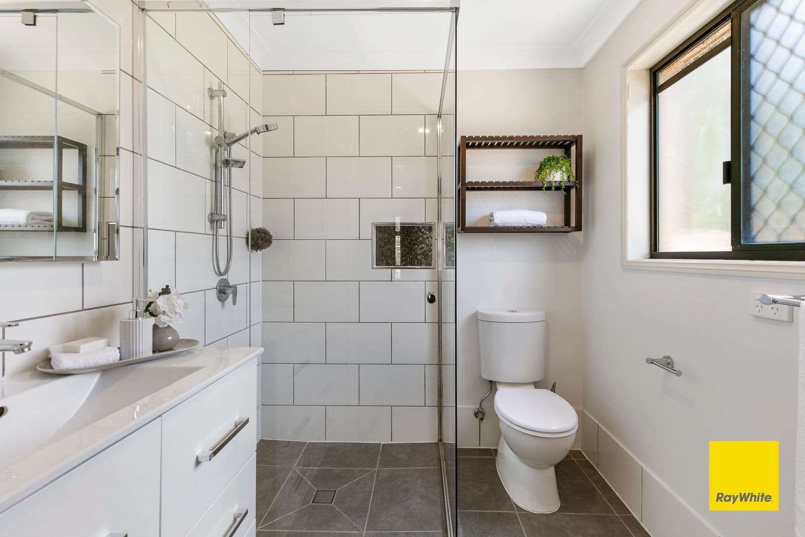 10 Lewisham Court, Birkdale QLD 4159, Birkdale - Thumbnail 7