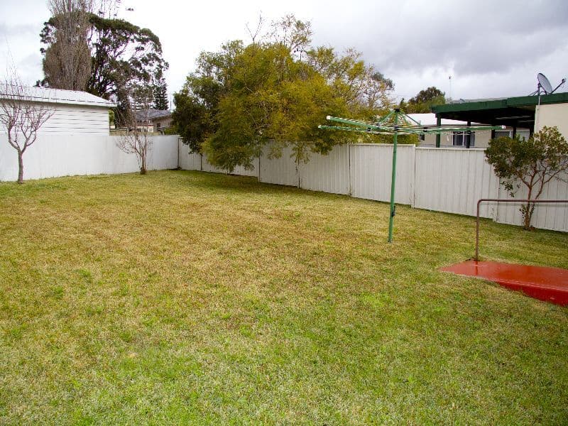 19 William Avenue, WARILLA NSW 2528, Warilla - Thumbnail 2