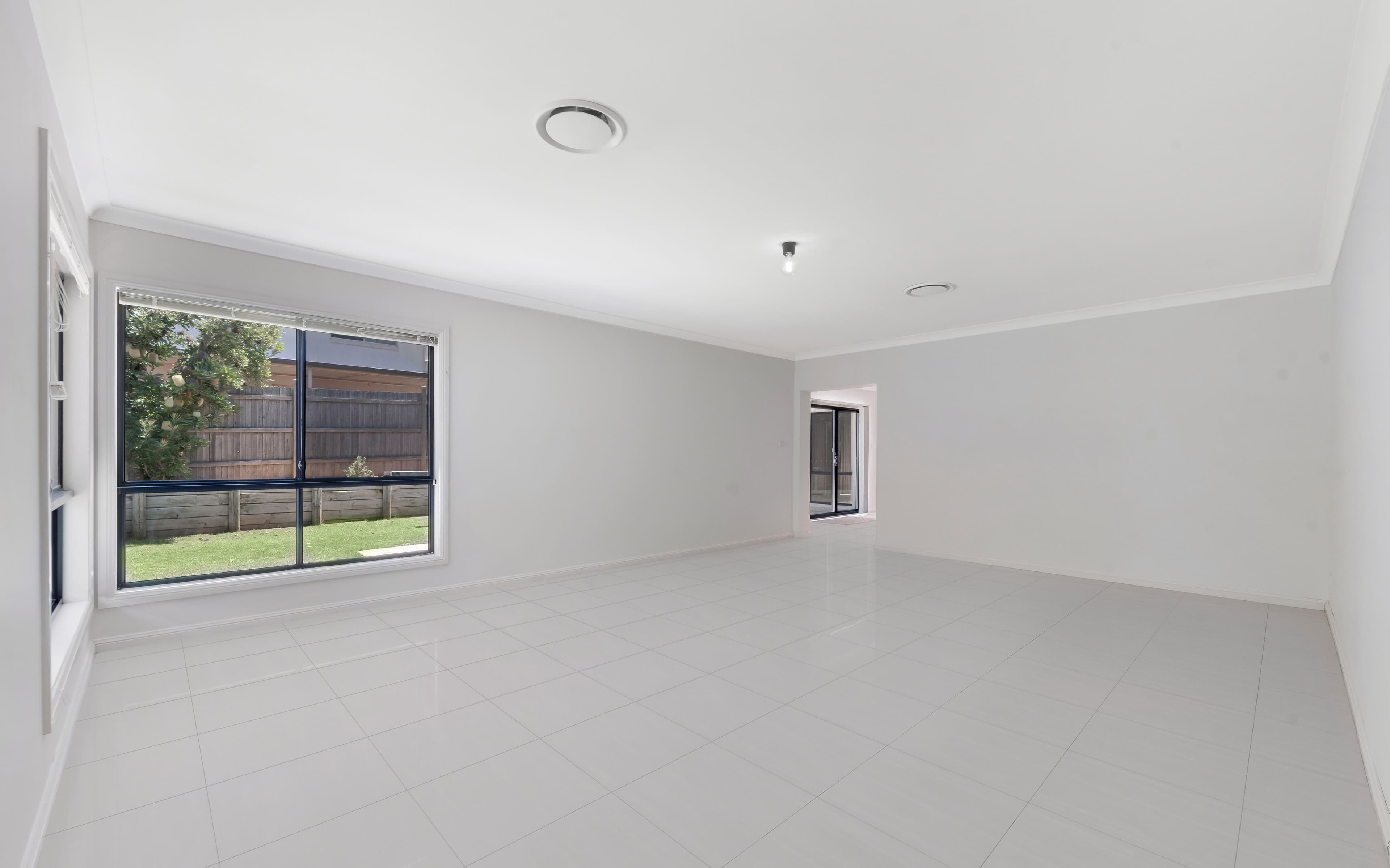 4 Forbes Way, Macquarie Links NSW 2565, Macquarie Links - Thumbnail 7