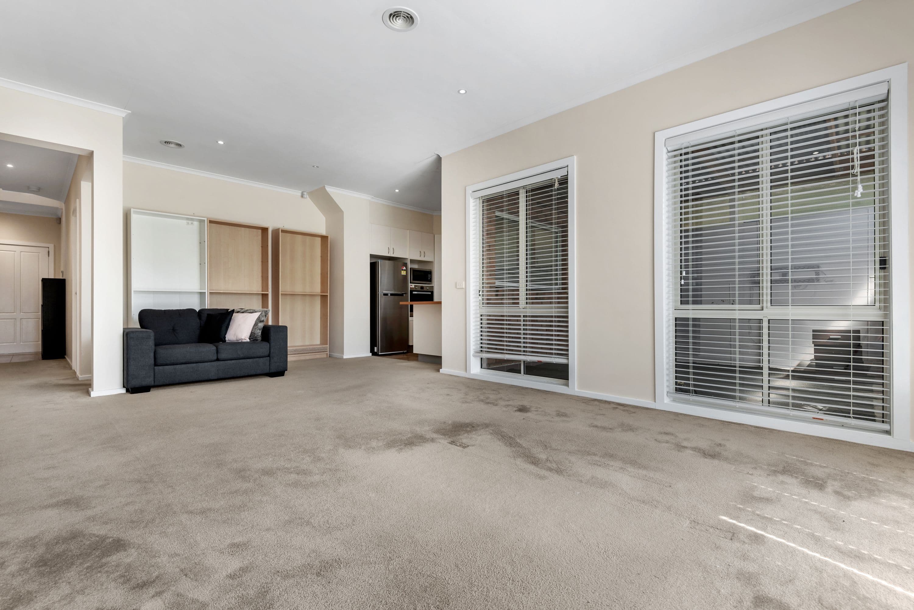 31 Amberlea Circuit, Taylors Hill VIC 3037, Taylors Hill - Thumbnail 2