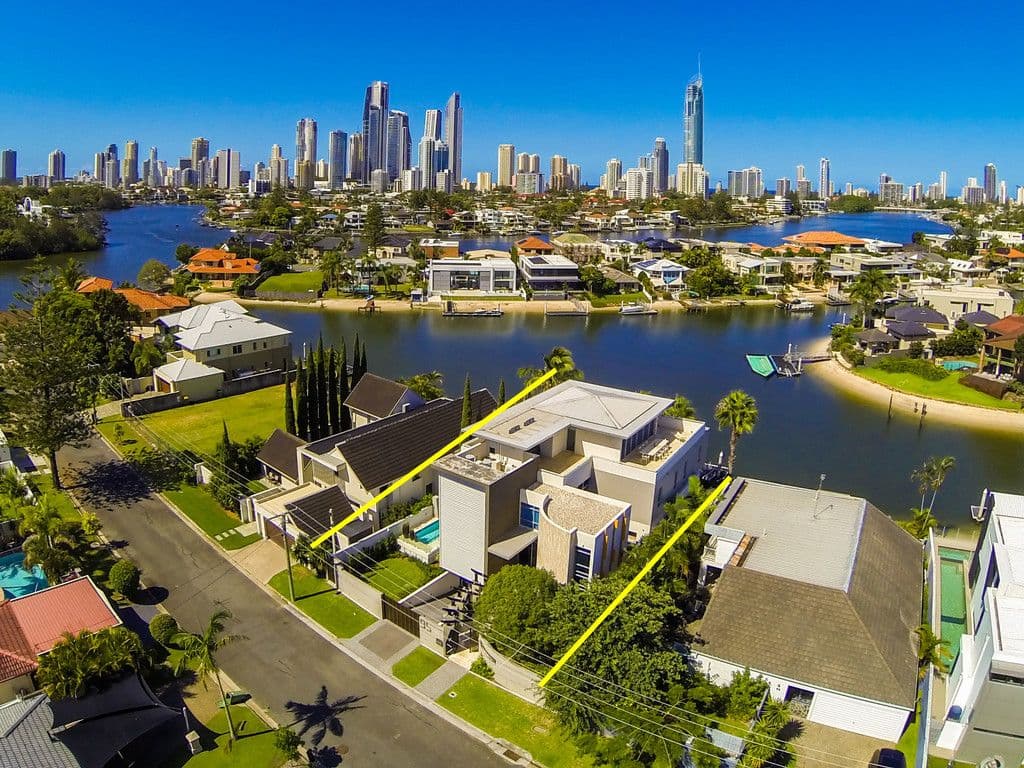 95 Gibraltar Drive, Isle Of Capri QLD 4217, Isle Of Capri - Thumbnail 2