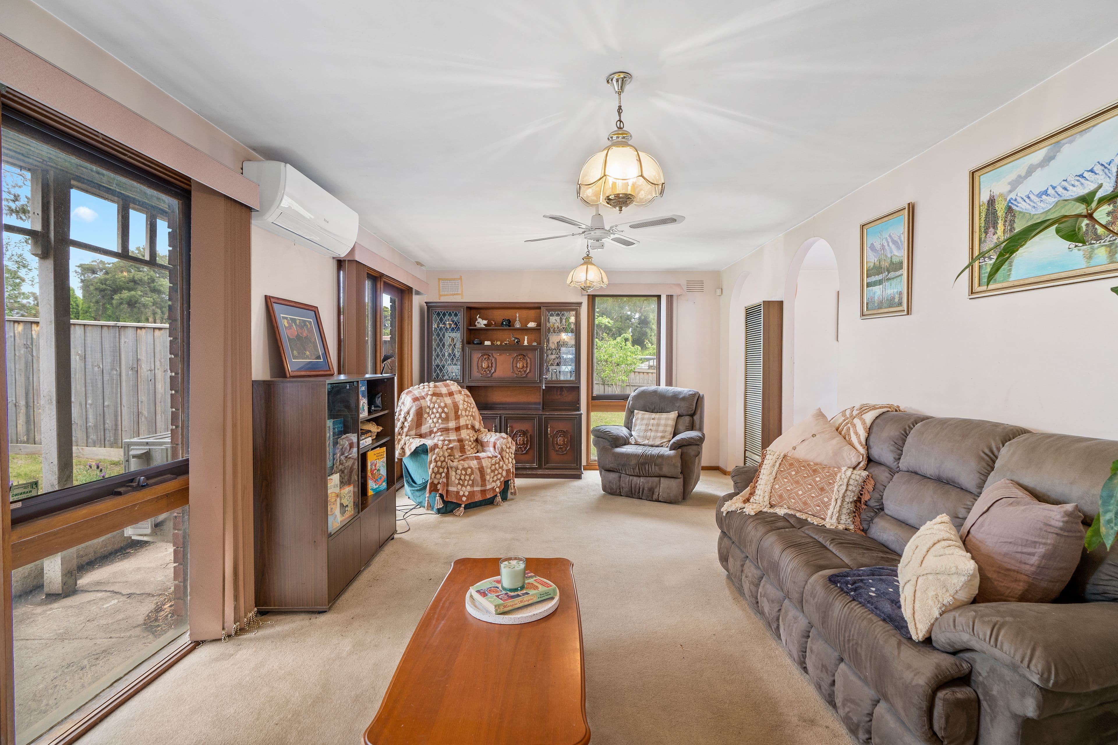10 Collendina Crescent, Scoresby VIC 3179, Scoresby - Thumbnail 3
