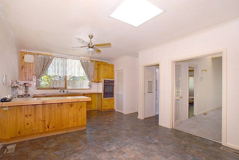 9 Gerald Street, Ferntree Gully VIC 3156, Ferntree Gully - Thumbnail 2