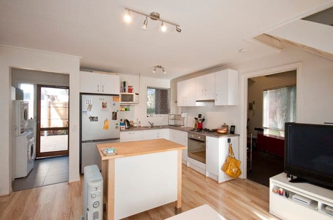 6 Hamilton Road, BAYSWATER NORTH VIC 3153, Bayswater North - Thumbnail 2