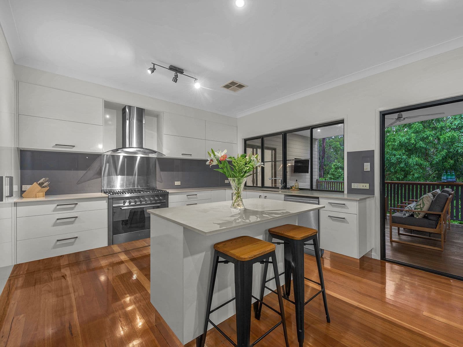 7 Colvillea Court, Everton Hills QLD 4053, Everton Hills - Thumbnail 6