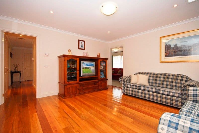 27 CLARKEDALE Rise, KILSYTH SOUTH VIC 3137, Kilsyth South - Thumbnail 2
