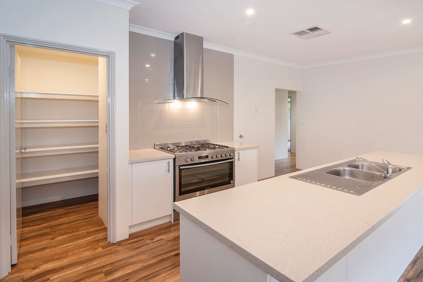 14 Chaytor View, West Busselton WA 6280, West Busselton - Thumbnail 4