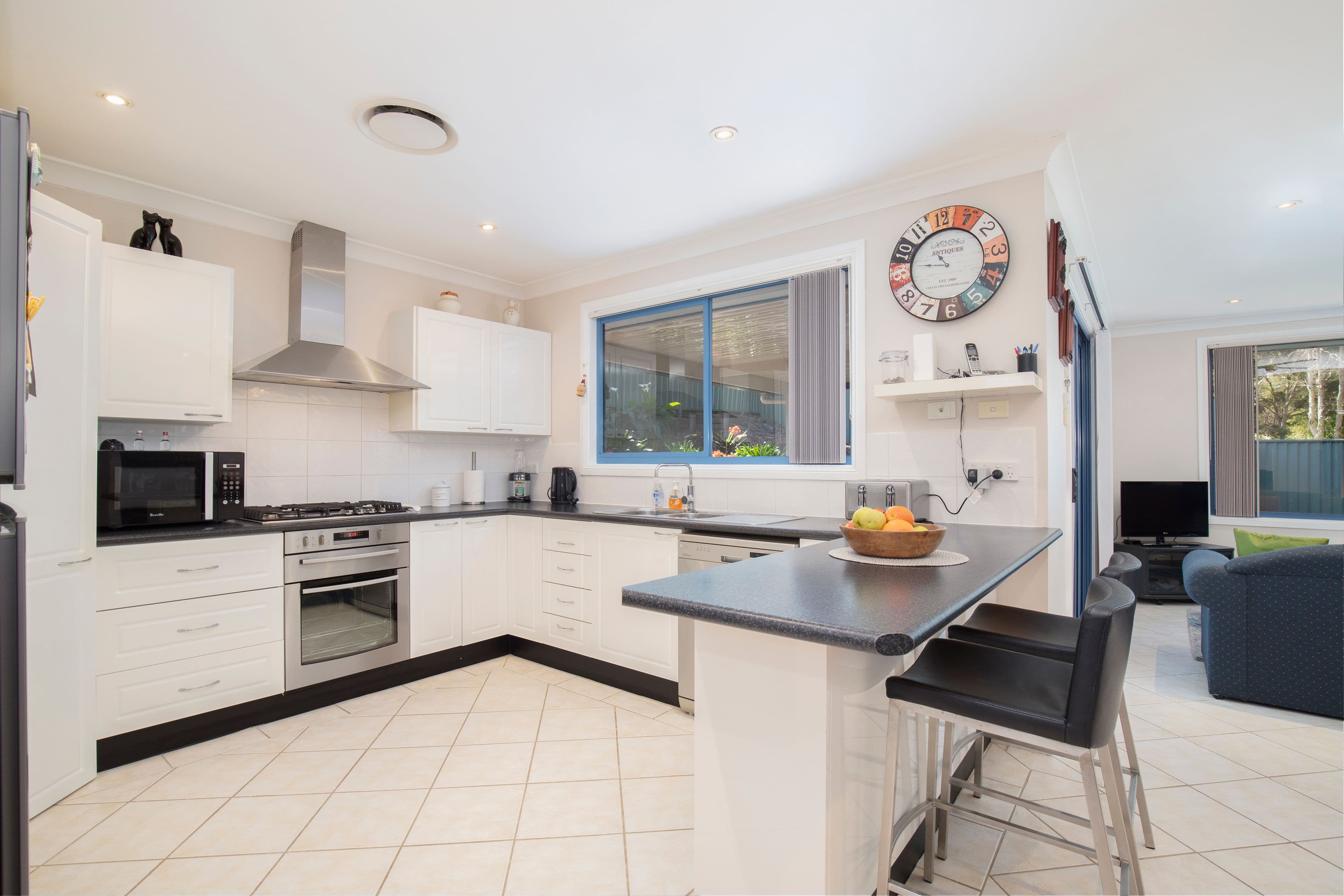 21 Victoria Road, Tingira Heights NSW 2290, Tingira Heights - Thumbnail 2