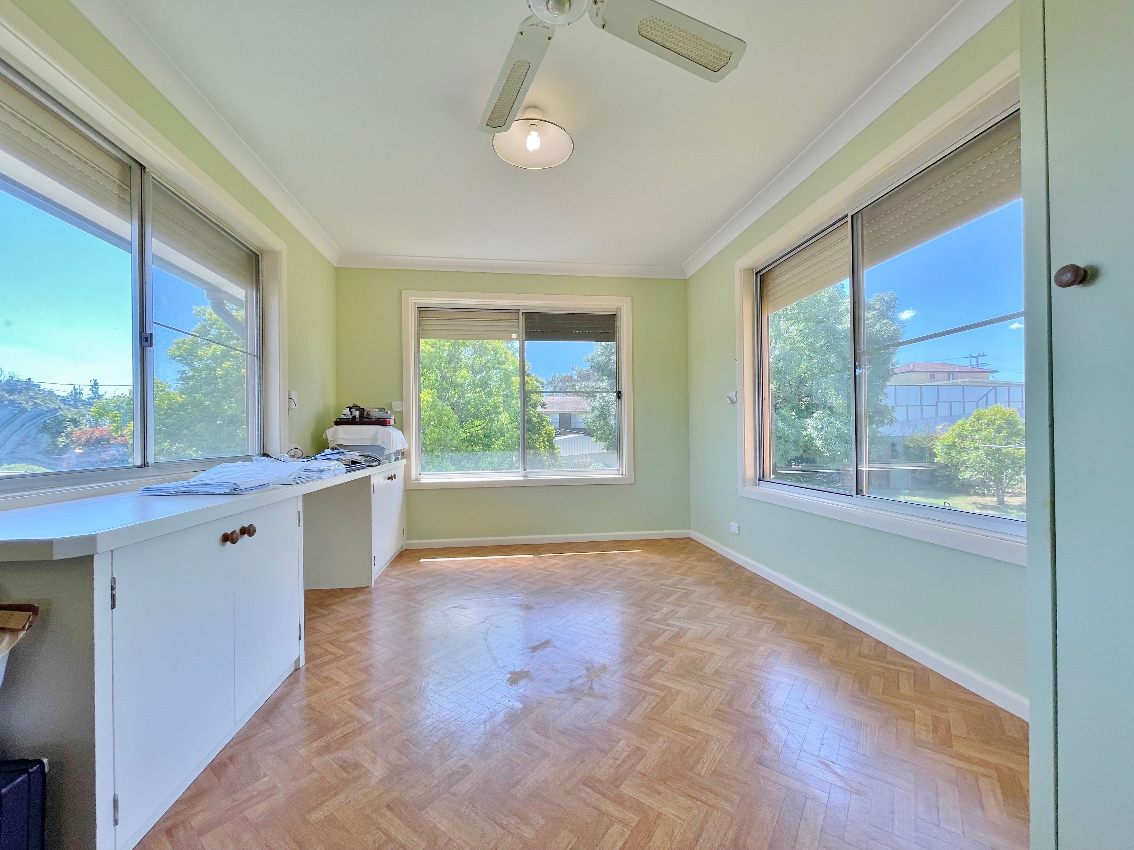 13 Crichton Crescent, Young NSW 2594, Young - Thumbnail 3