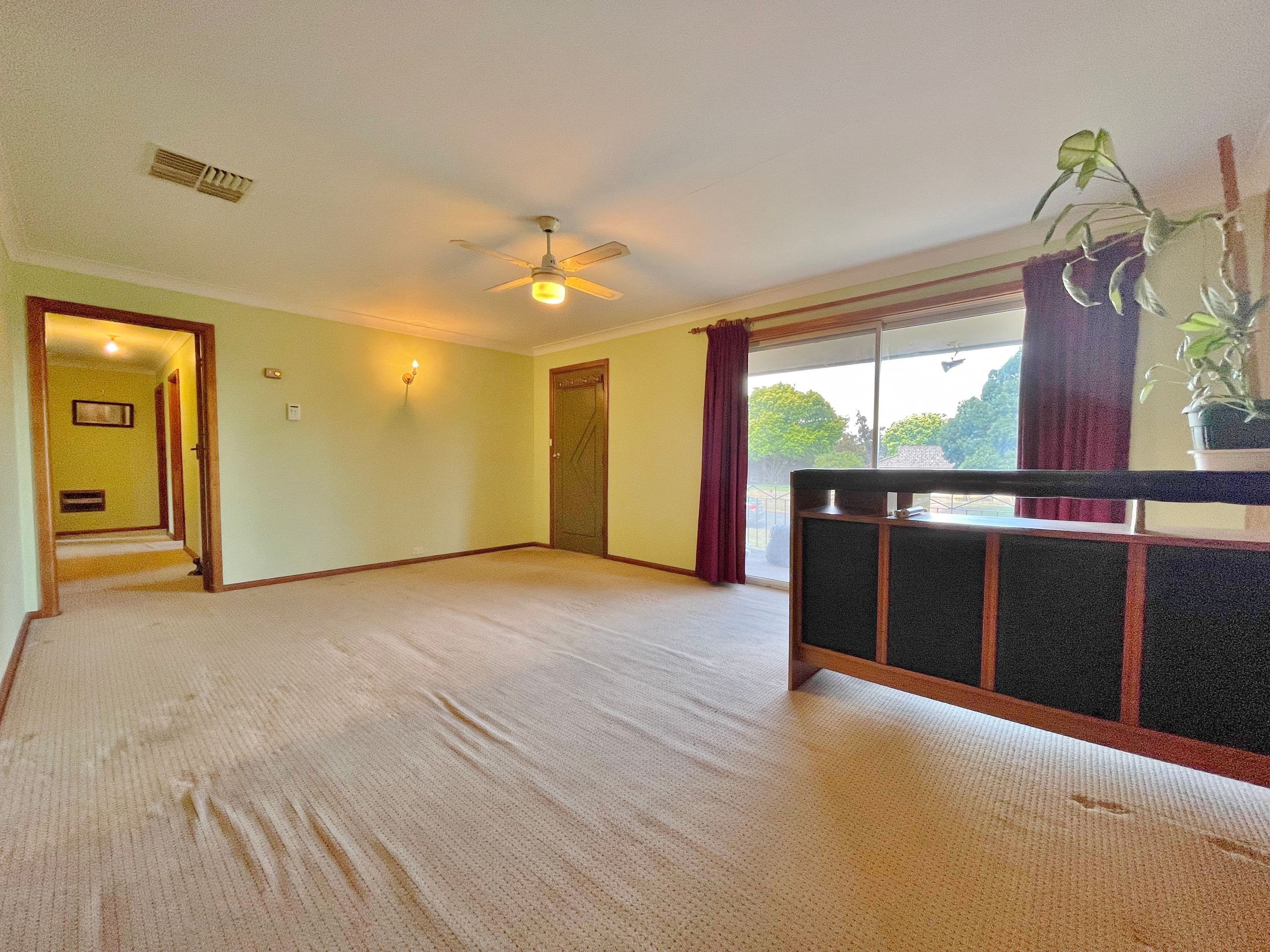 13 Crichton Crescent, Young NSW 2594, Young - Thumbnail 5
