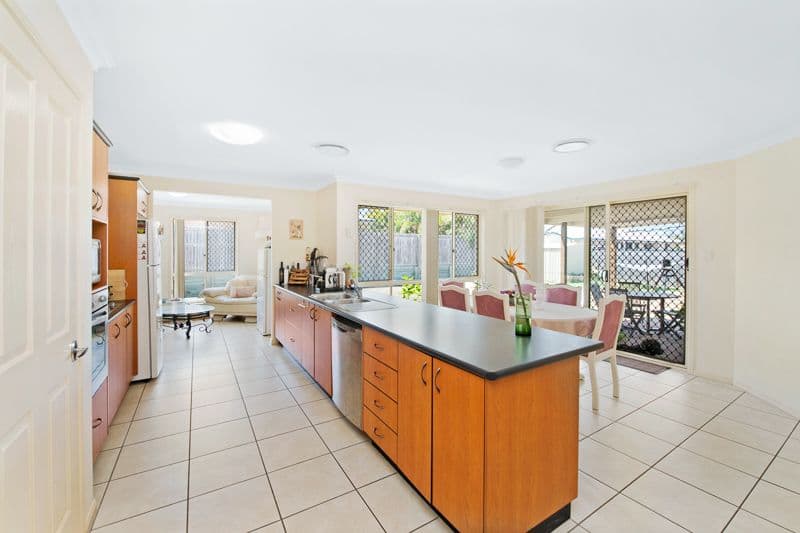 32 Yandina Place, DECEPTION BAY QLD 4508, Deception Bay - Thumbnail 2