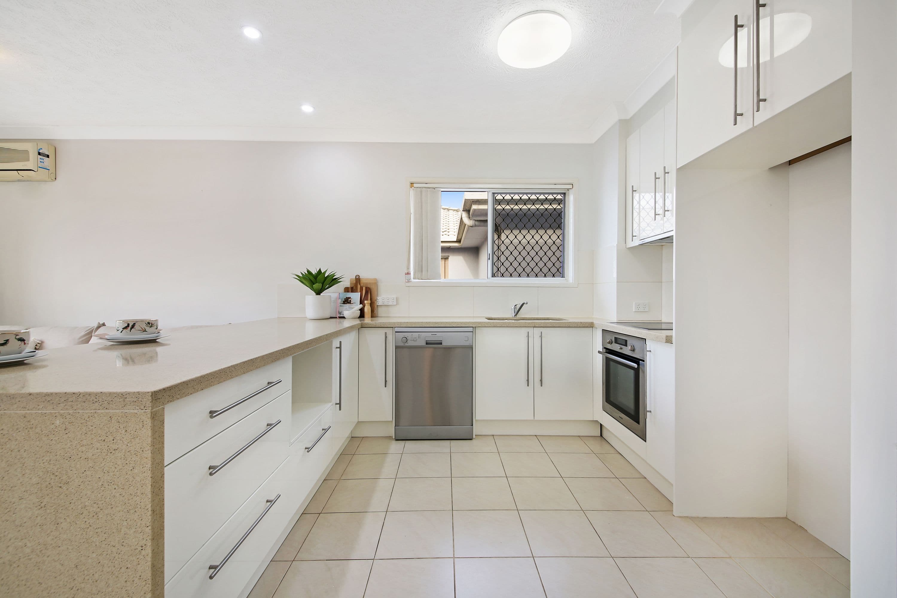 12 Whiting Street, Labrador QLD 4215, Labrador - Thumbnail 4