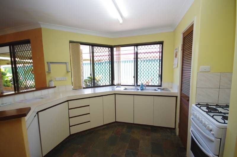 10 Galpini Place, MIRRABOOKA WA 6061, Mirrabooka - Thumbnail 3