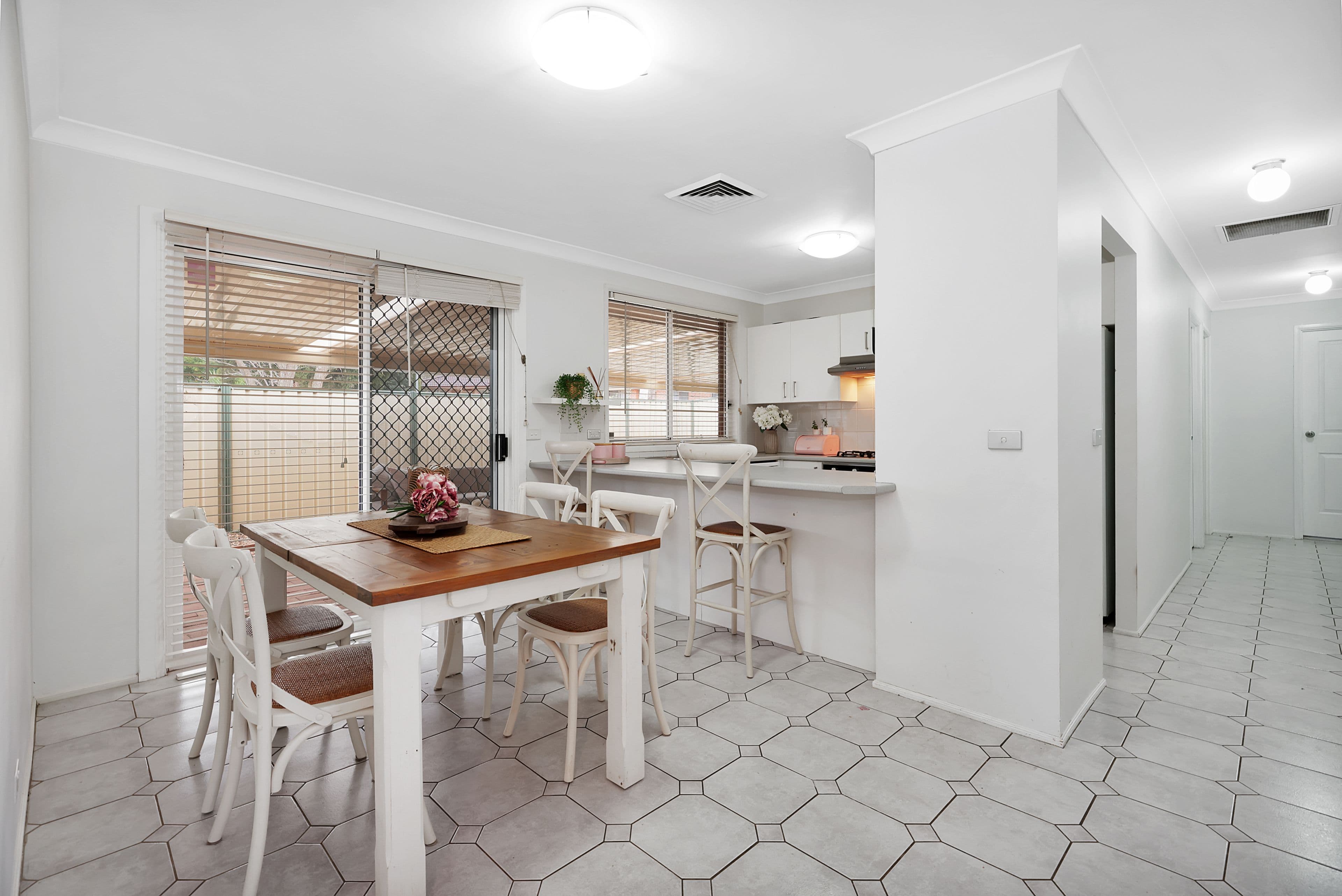 10 Bluewren Close, Glenmore Park NSW 2745, Glenmore Park - Thumbnail 3
