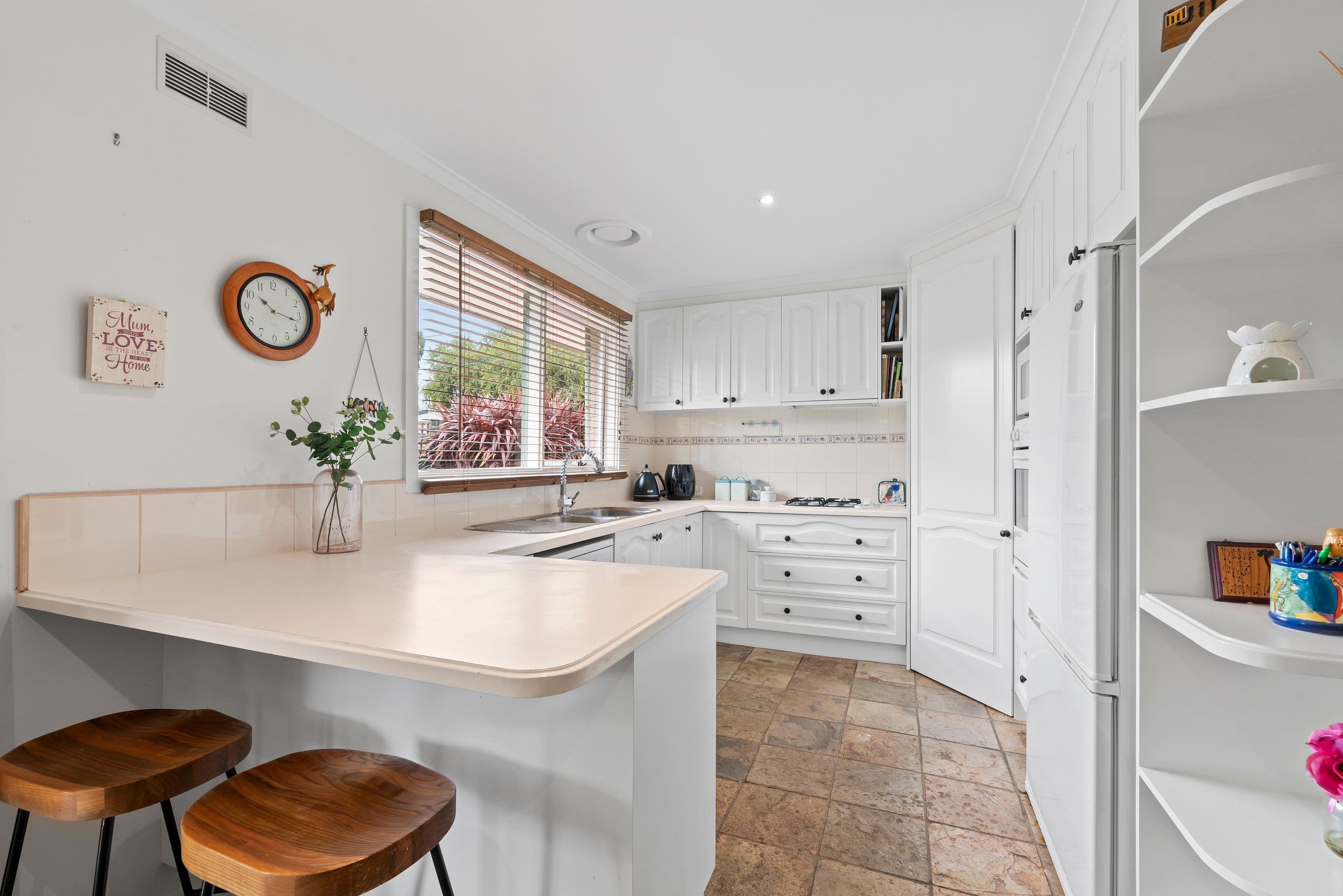 1 Caroben Avenue, Vermont VIC 3133, Vermont - Thumbnail 6