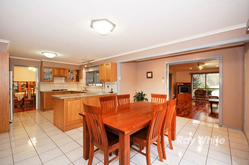 4 Sally Close, WANTIRNA SOUTH VIC 3152, Wantirna South - Thumbnail 6