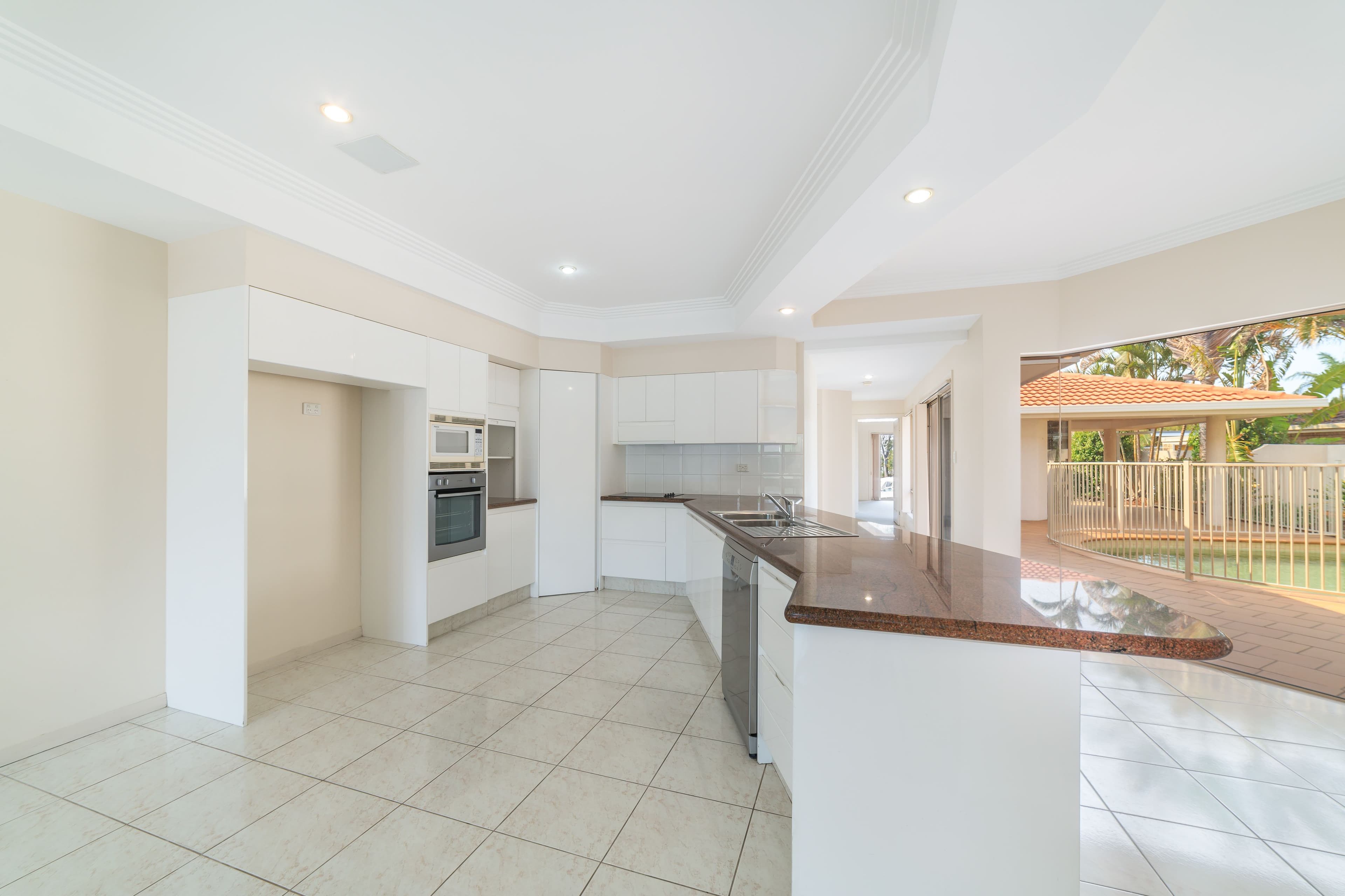 1 Balmoral Avenue, Sorrento QLD 4217, Sorrento - Thumbnail 6