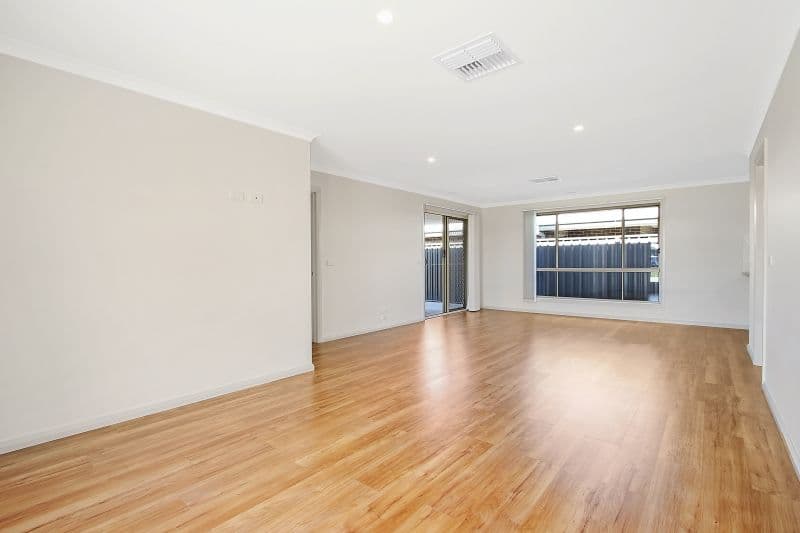 111 Stanton Drive, Thurgoona - Thumbnail 5