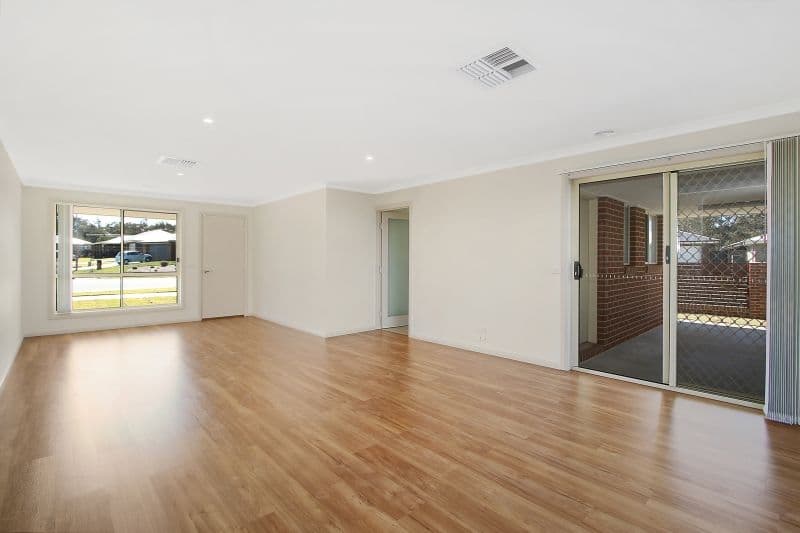 111 Stanton Drive, Thurgoona - Thumbnail 6