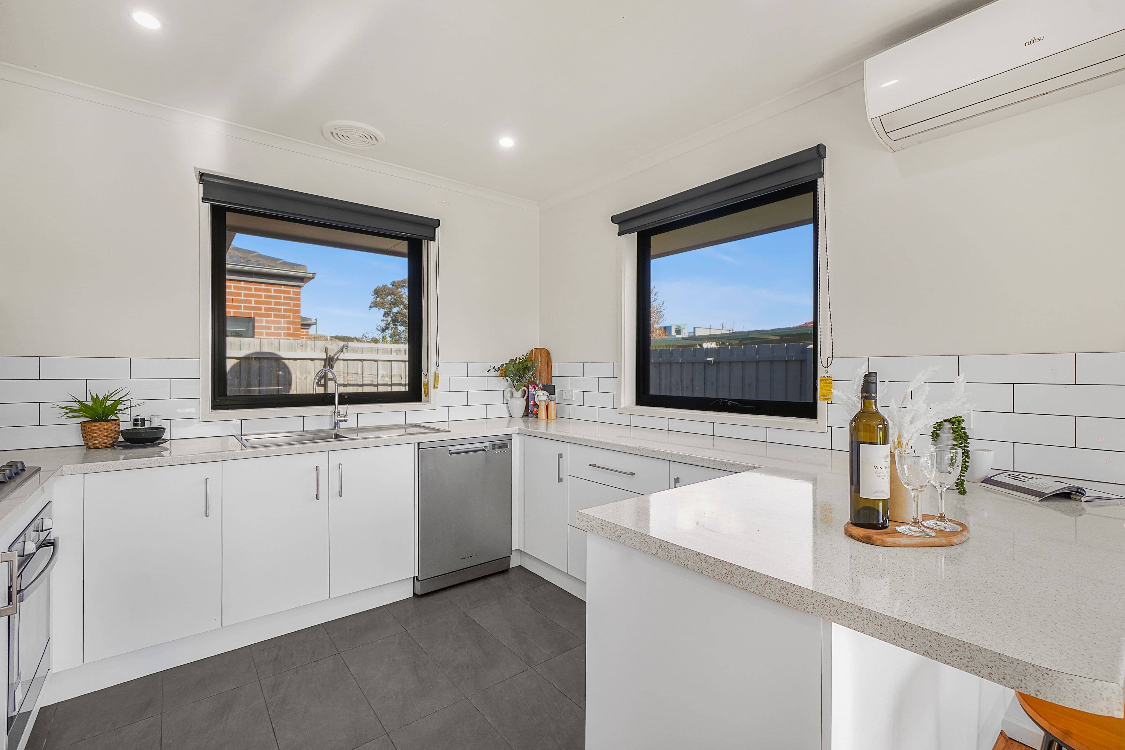 18 Snodgrass Street, Pakenham VIC 3810, Pakenham - Thumbnail 2