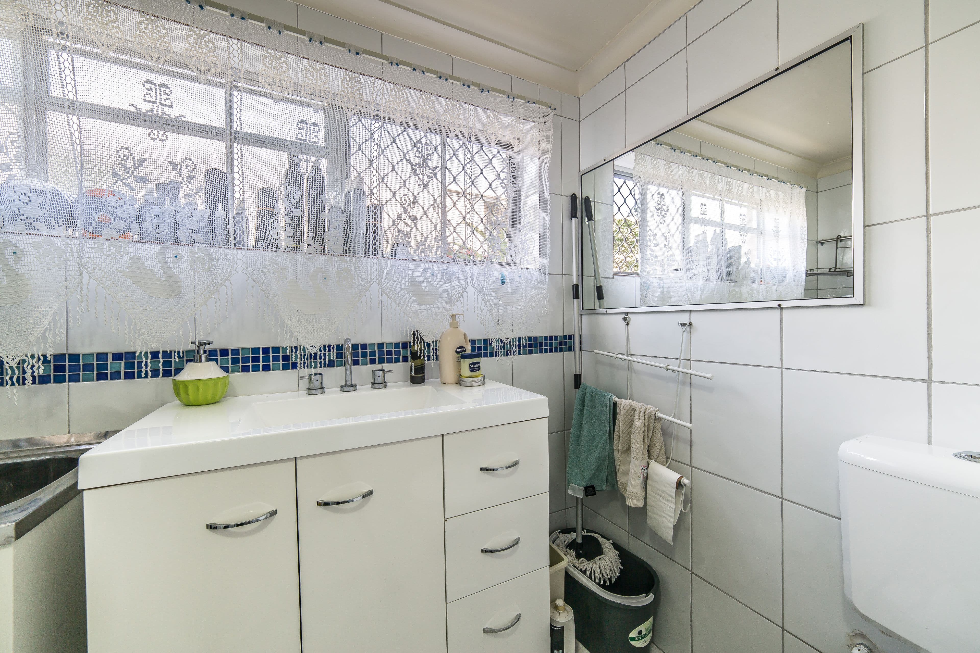 31 Frank Street, Labrador QLD 4215, Labrador - Thumbnail 5