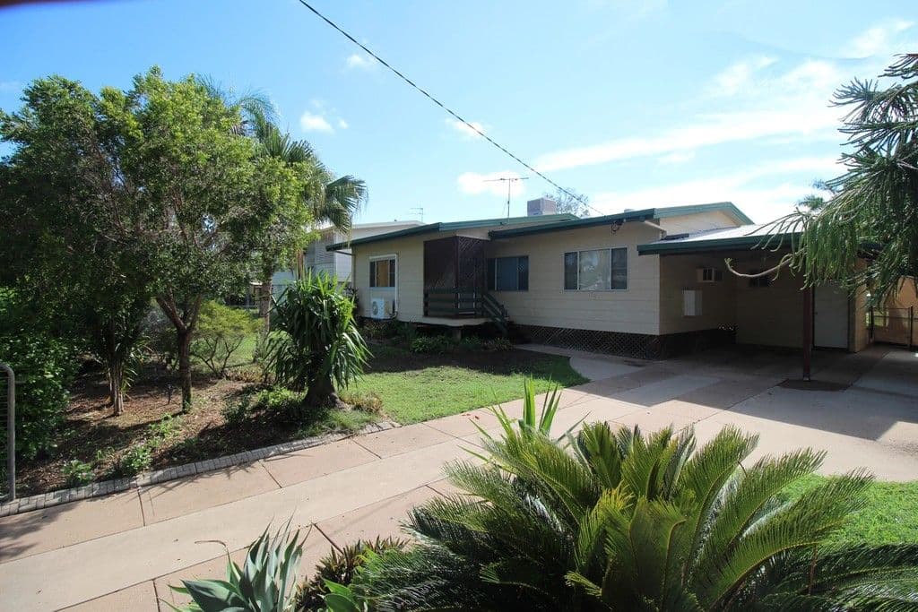 18 Sunflower Place, Emerald QLD 4720, Emerald - Thumbnail 3