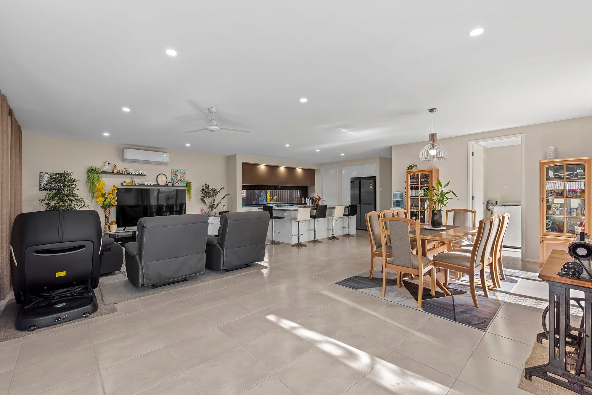11 Leong Street, Bridgeman Downs QLD 4035, Bridgeman Downs - Thumbnail 2