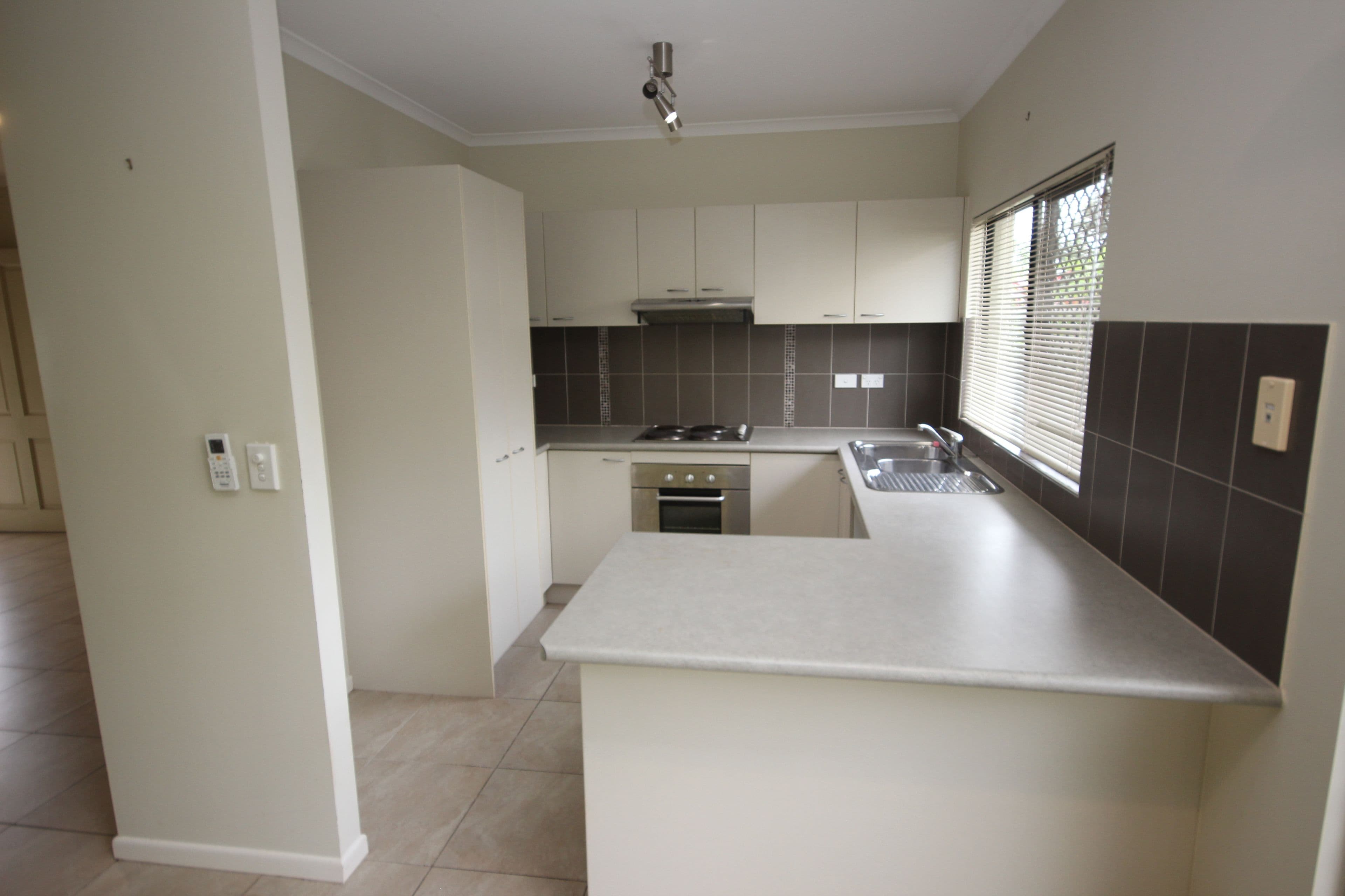 unit 2 3 Australis Close, Edmonton QLD 4869, Edmonton - Thumbnail 2