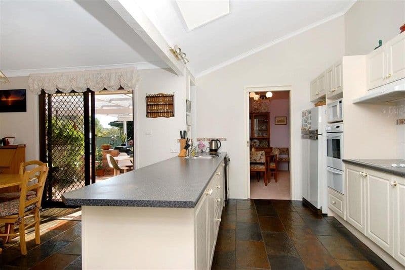 16  Farrier Place, CASTLE HILL NSW 2154, Castle Hill - Thumbnail 2