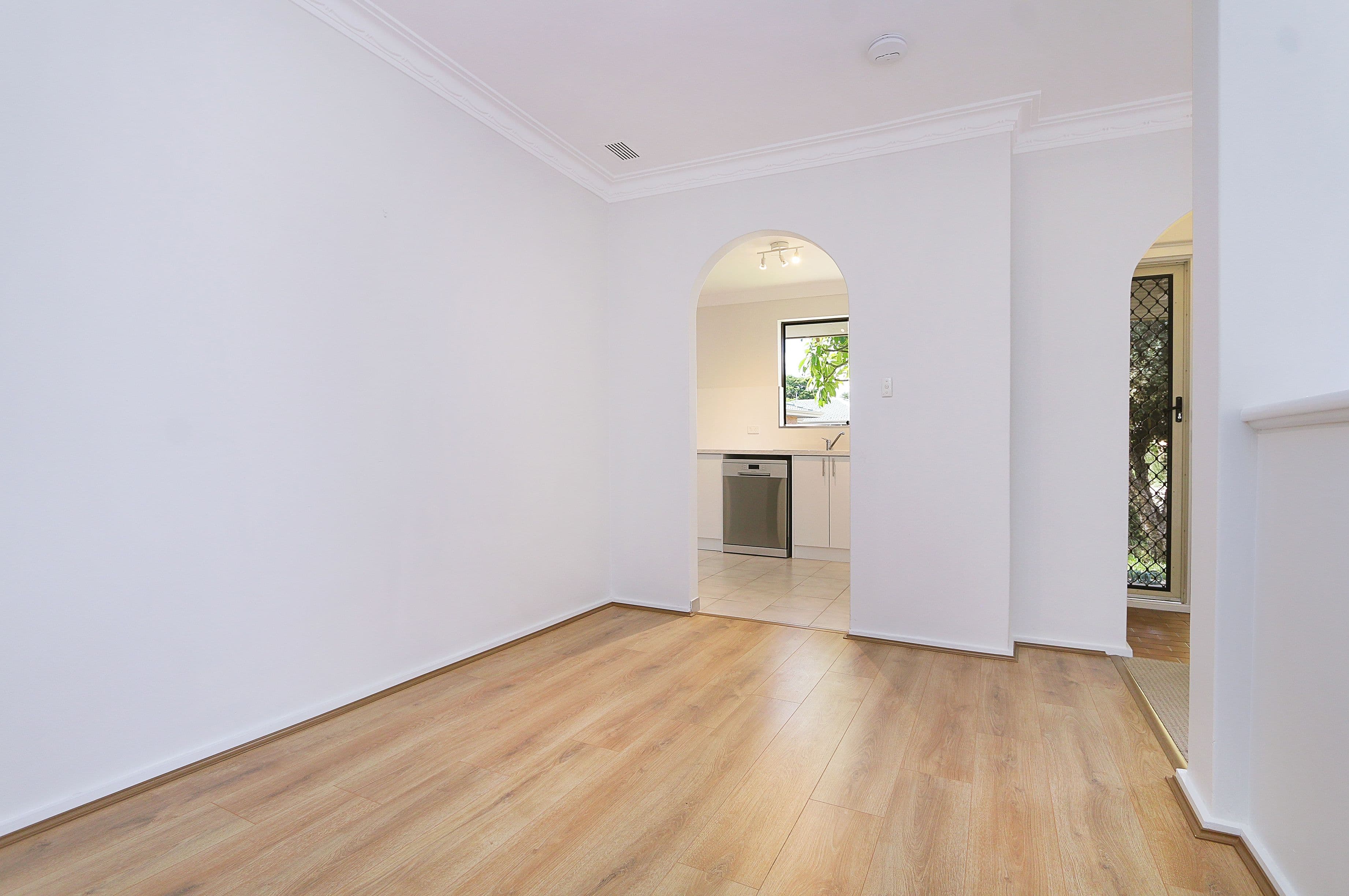 24 Dealy Close, Cannington WA 6107, Cannington - Thumbnail 7