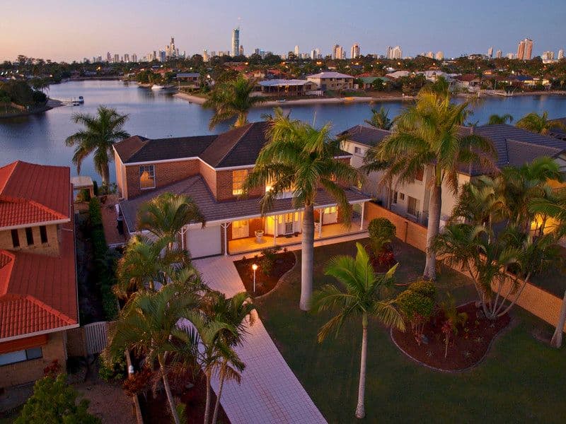 64 Waitomo Street, BROADBEACH WATERS QLD 4218, Broadbeach Waters - Thumbnail 2